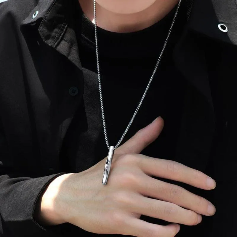 2023 Fashion New Black Rectangle Pendant Necklace for Men