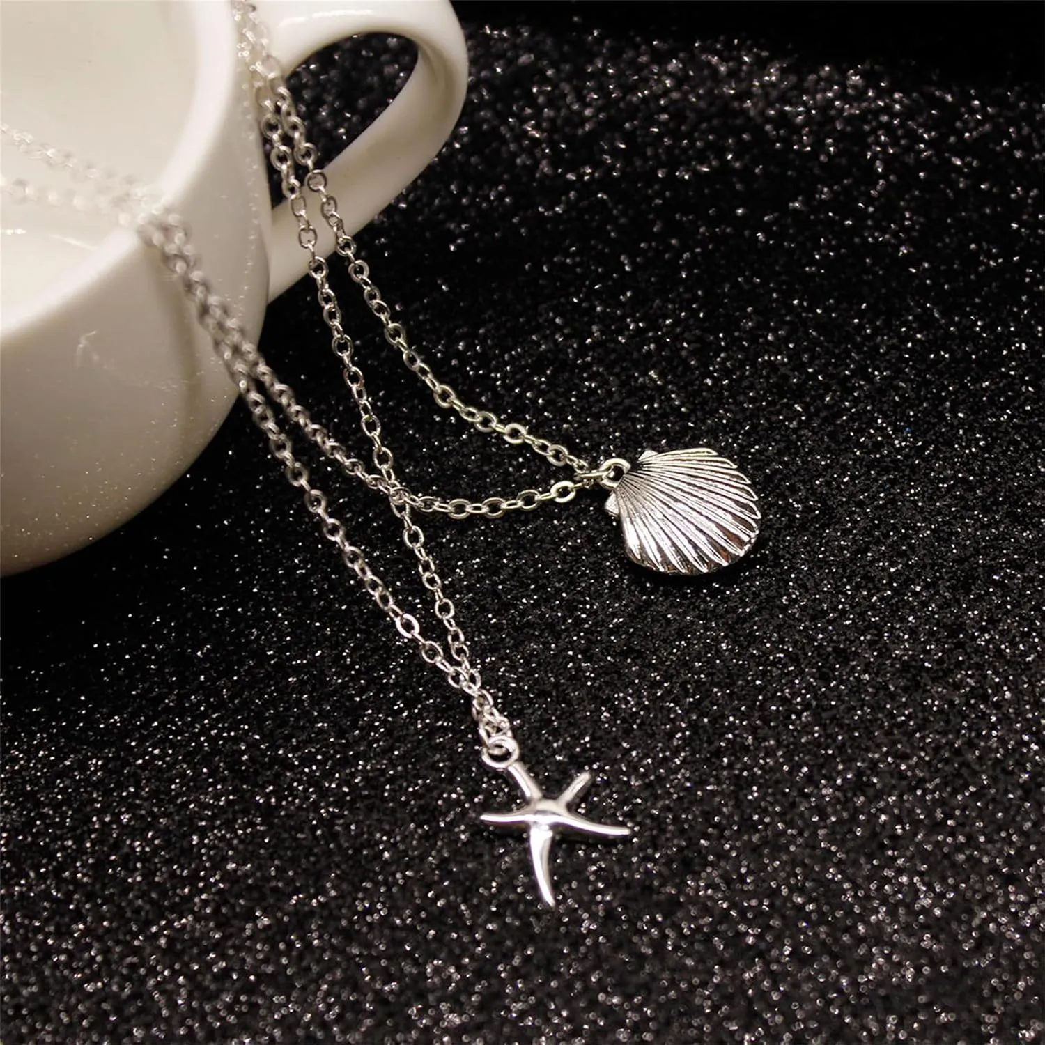 Boho Starfish Seashell Layered Necklace Gold Silver Plated Dainty Charm Double Layer Sea Shell Lucky Stars Ocean Animal Chain Necklace for Women Hawaiian Summer Beach Vacation Trendy Jewelry Gifts