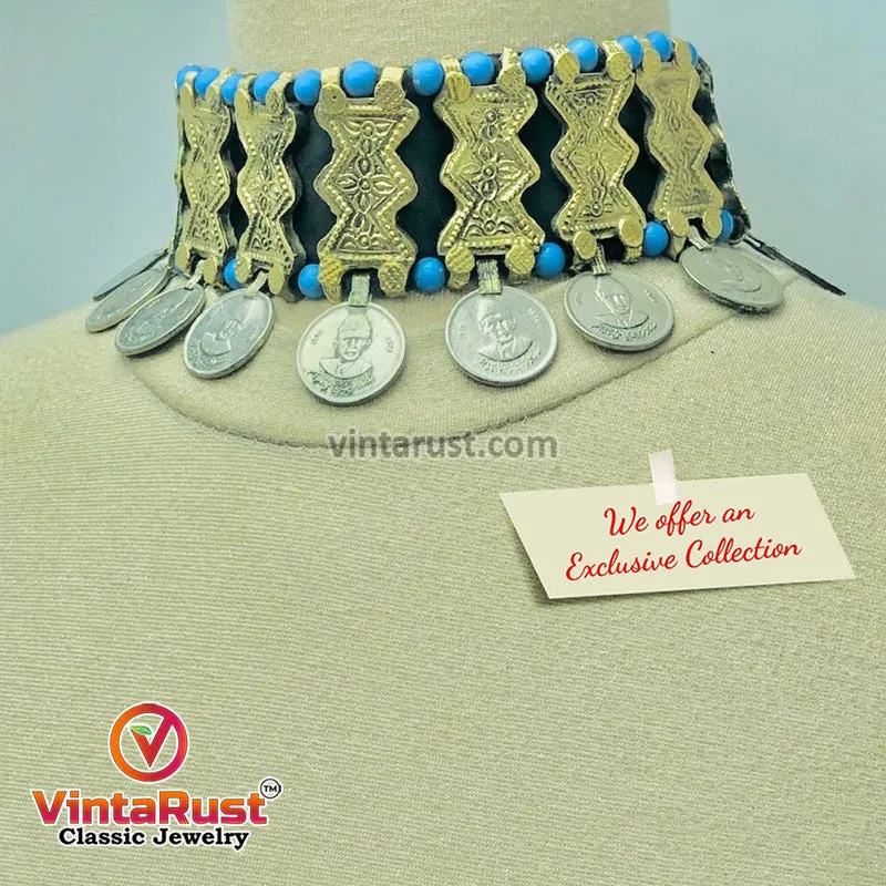 Choker Necklace With Golden Metal Motifs and Turquoise Beads