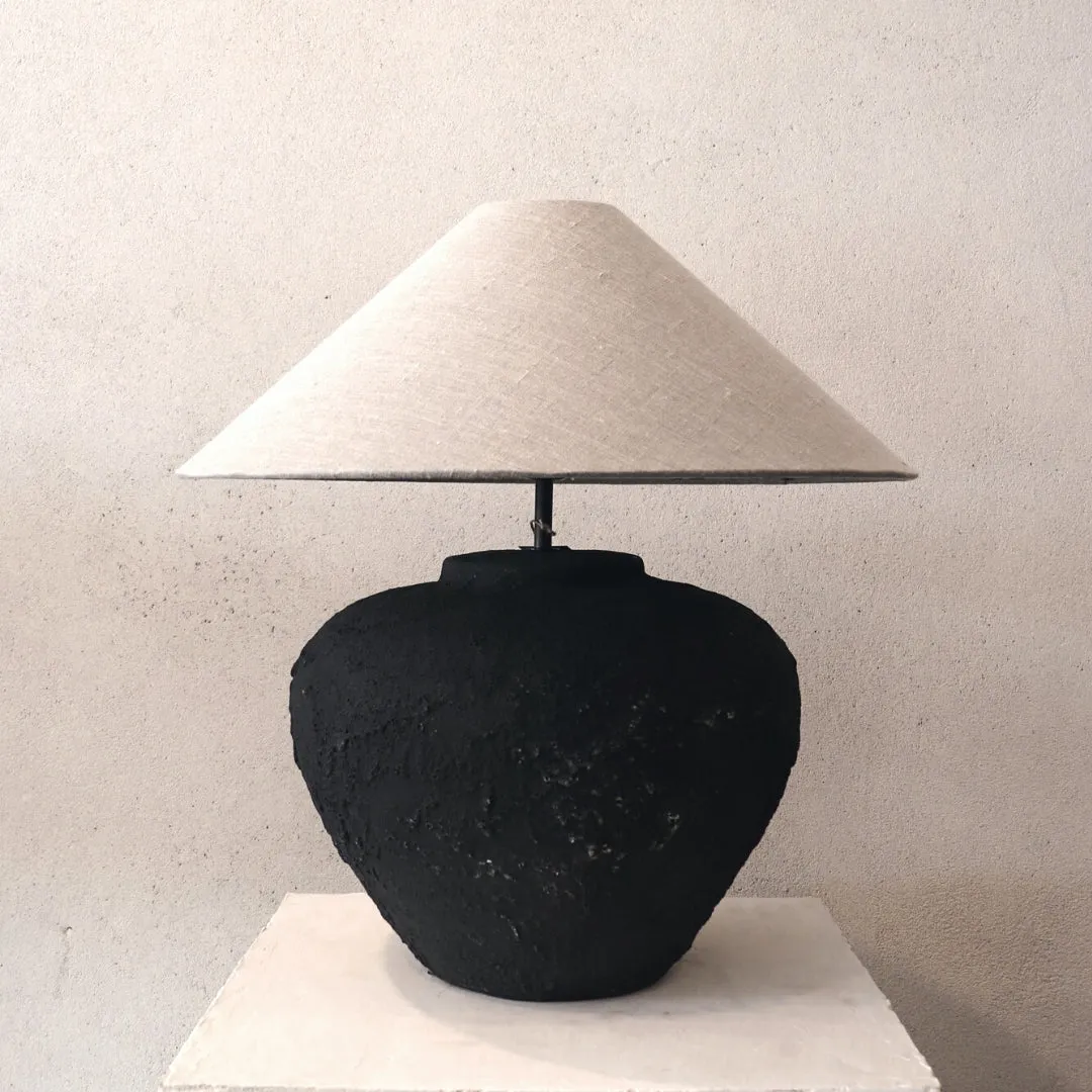 Gentong Table Lamp | Black
