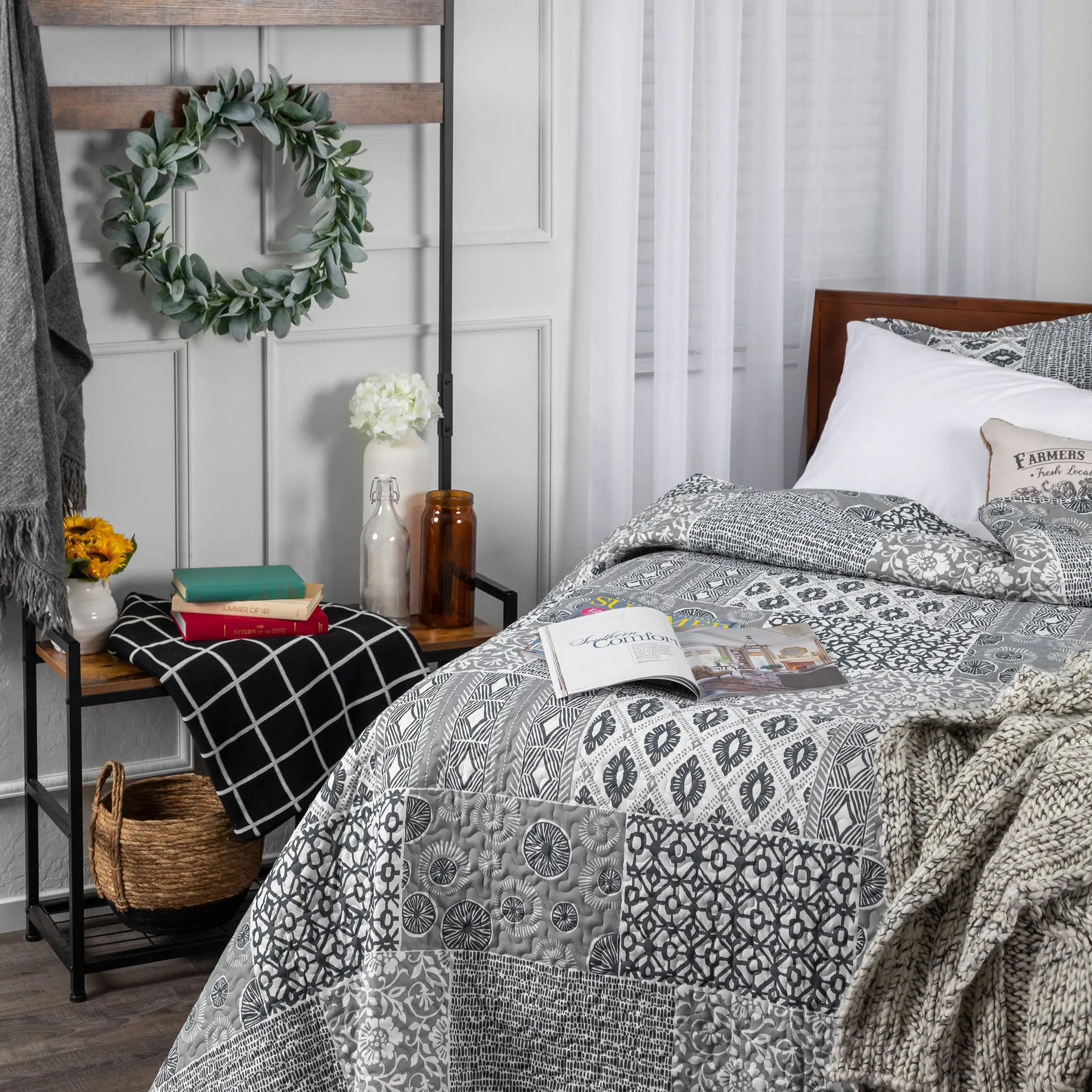 Global Patchwork Quilt Set