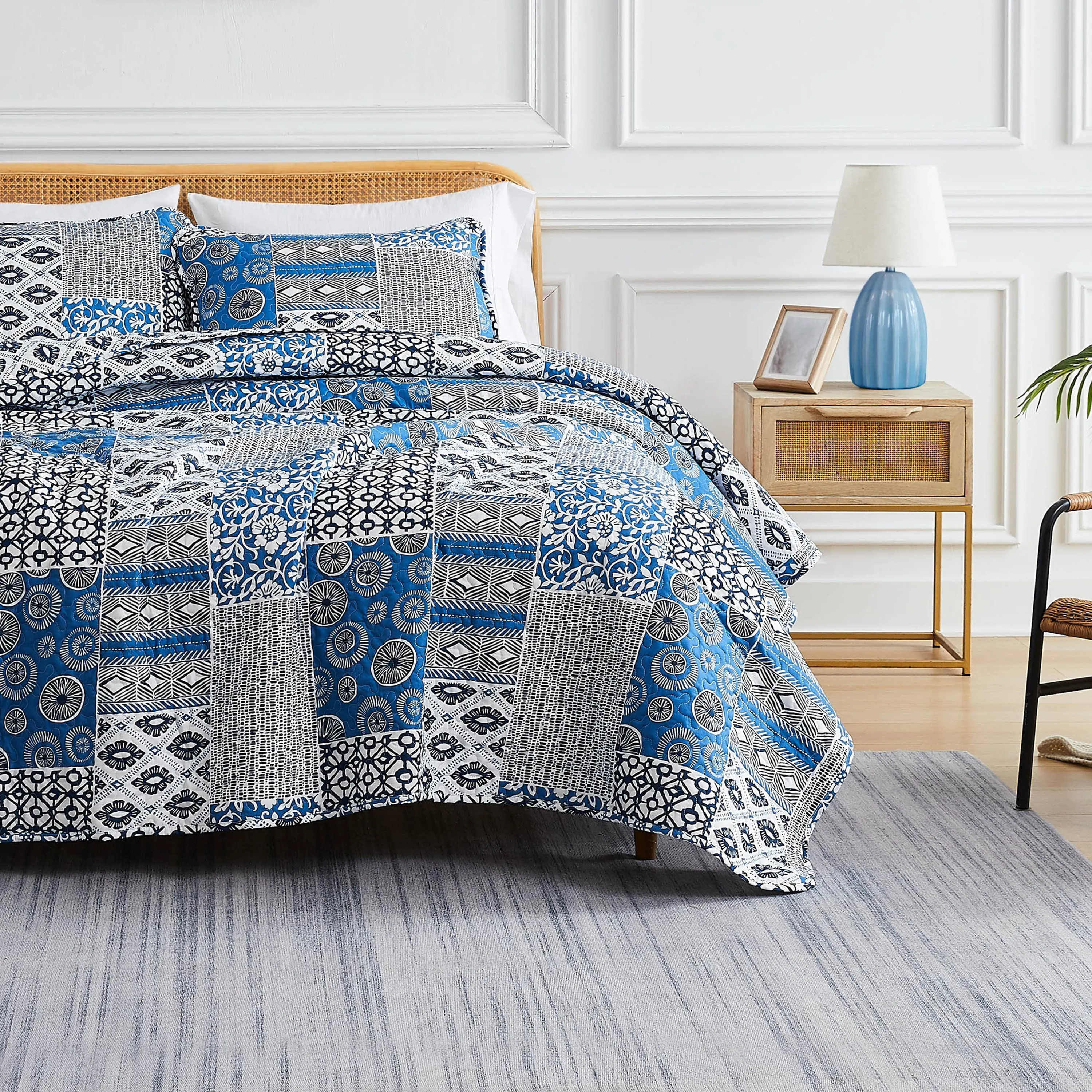 Global Patchwork Quilt Set