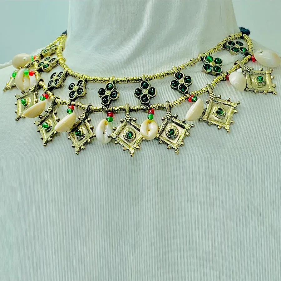 Handmade Choker Necklace With Glass Stones and Shells