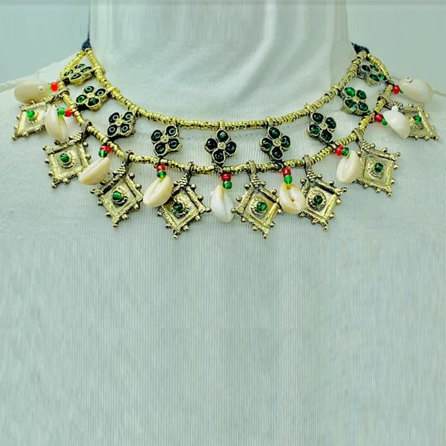 Handmade Choker Necklace With Glass Stones and Shells
