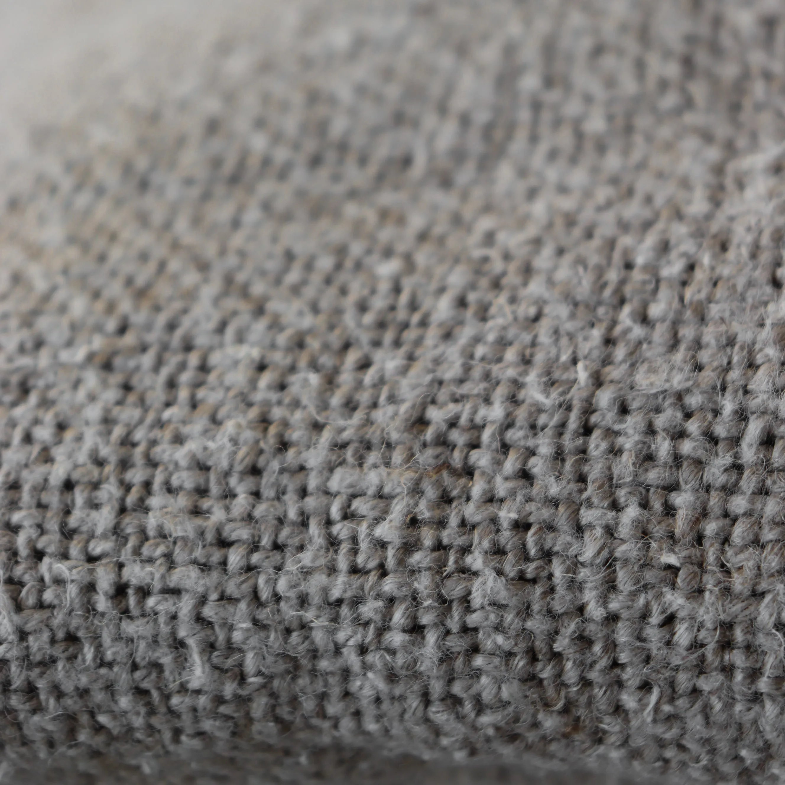 HEAVYWEIGHT LINEN BED COVER
