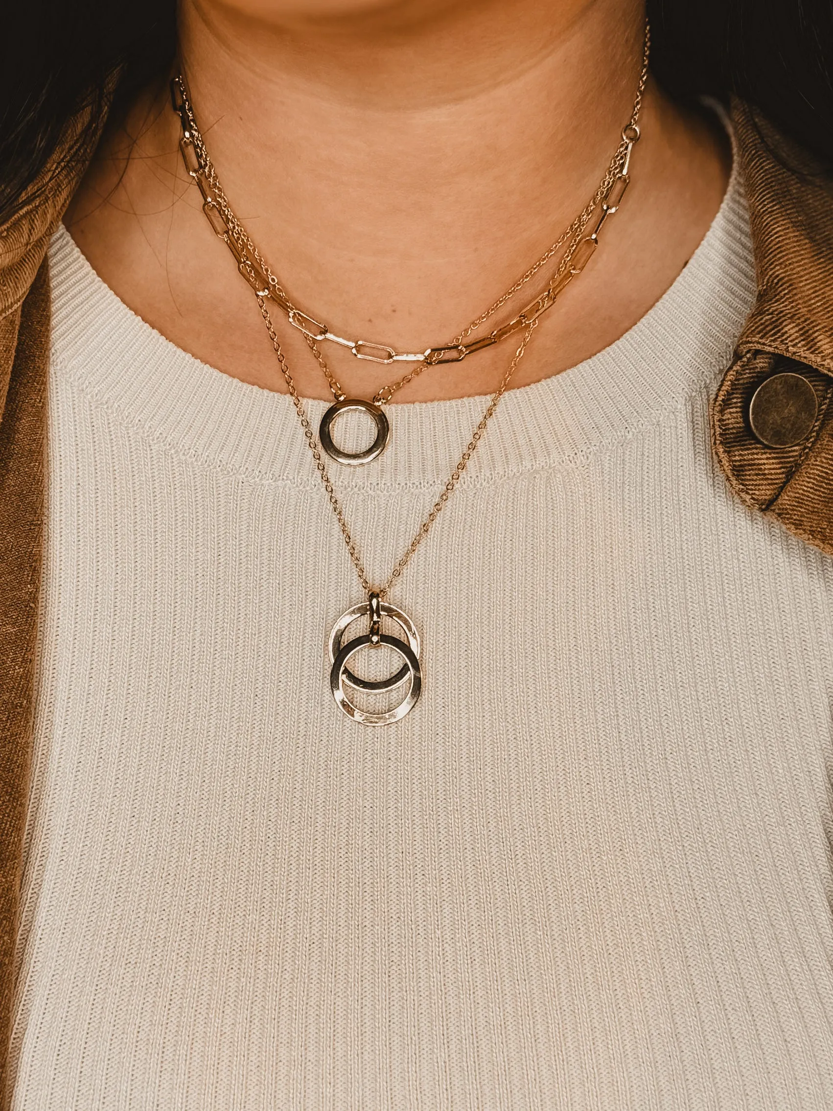 Layered Circle Pendants Necklace