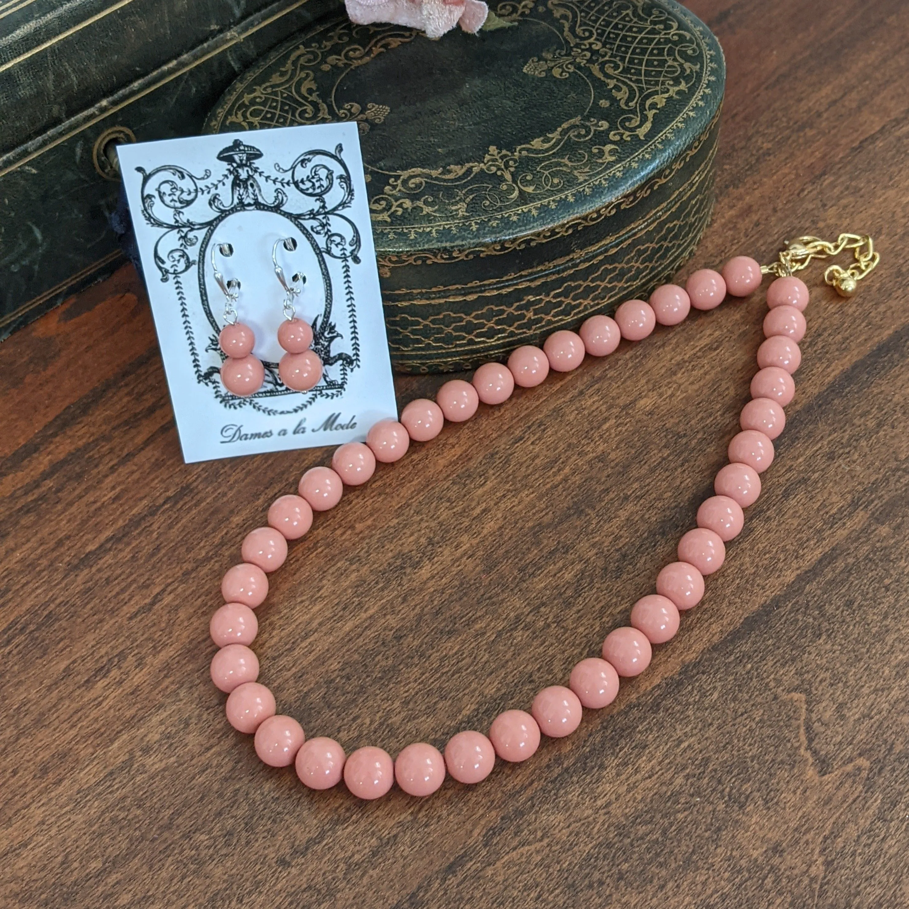 Pink Coral Pearl Beaded Necklace - Medium