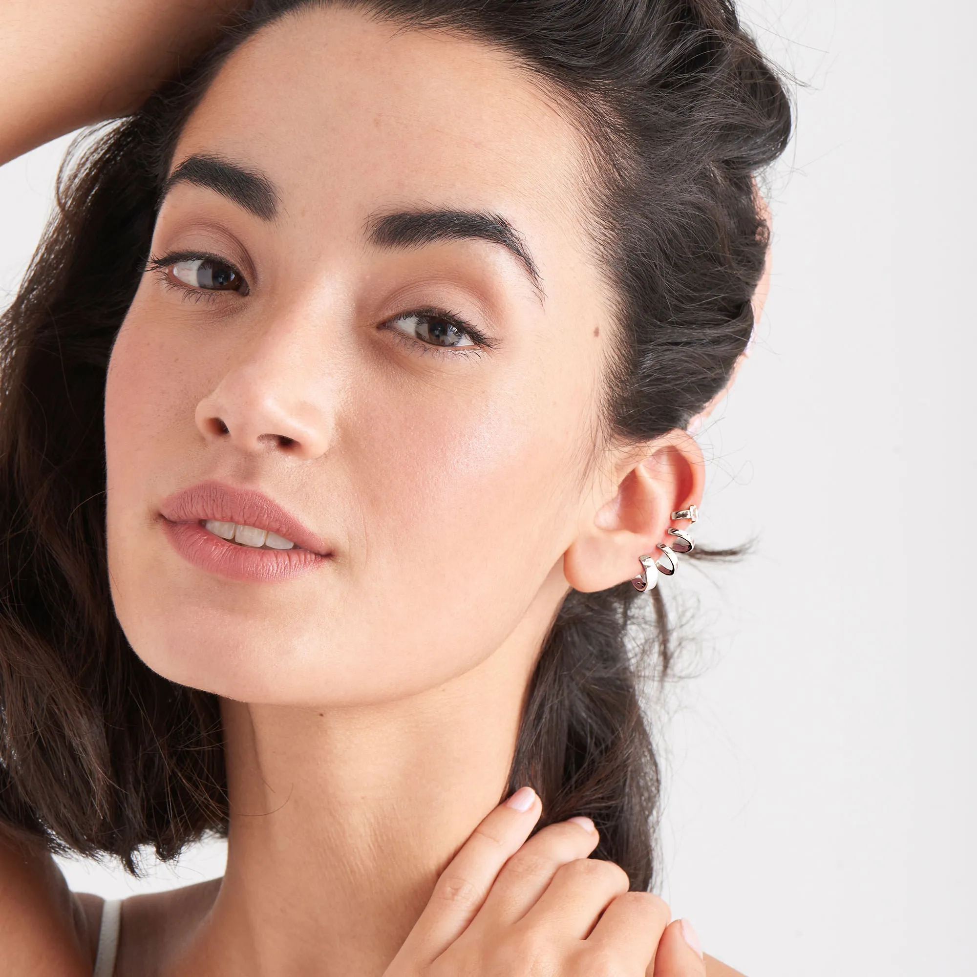 Silver Glow Crawler Ear Cuff